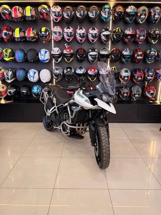 TRIUMPH TIGER 900 GT TRIUMPH TIGER 900 GT